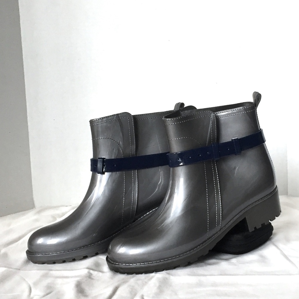 Covington Rain Booties (NWOT)